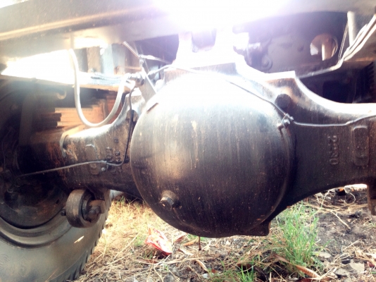 HINO SUMO FM227 - 220 HP EM100 สิบล้อ 2 เพลา เทรลเลอร์ขึ้นรถแบ็คโฮร CAT 320 ได้เลยครับไม่มีปัญหา เครื่องเดิมเกียร์เดิมแน่นดีแห้งดีไม่มีเยิ้มเลยครับ ภายในเก๋งคอนโซลครบพร้อม พวงมาลัยเพาเวอร์ ช่วงล่างใหญ่แน่นดีคัชซีสวยไม่มีบวม ยางสภาพดี 10 เส้นประมาณ 70\% พร้