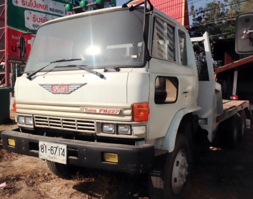 HINO SUMO FM227 - 220 HP EM100 สิบล้อ 2 เพลา เทรลเลอร์ขึ้นรถแบ็คโฮร CAT 320 ได้เลยครับไม่มีปัญหา เครื่องเดิมเกียร์เดิมแน่นดีแห้งดีไม่มีเยิ้มเลยครับ ภายในเก๋งคอนโซลครบพร้อม พวงมาลัยเพาเวอร์ ช่วงล่างใหญ่แน่นดีคัชซีสวยไม่มีบวม ยางสภาพดี 10 เส้นประมาณ 70\% พร้