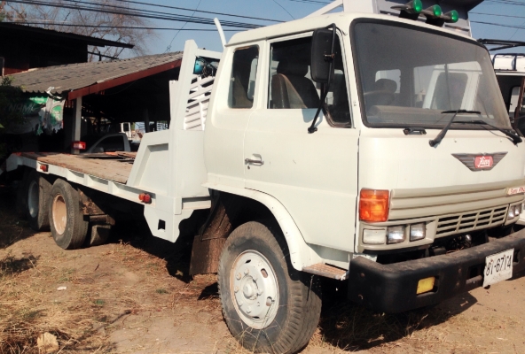 HINO SUMO FM227 - 220 HP EM100 สิบล้อ 2 เพลา เทรลเลอร์ขึ้นรถแบ็คโฮร CAT 320 ได้เลยครับไม่มีปัญหา เครื่องเดิมเกียร์เดิมแน่นดีแห้งดีไม่มีเยิ้มเลยครับ ภายในเก๋งคอนโซลครบพร้อม พวงมาลัยเพาเวอร์ ช่วงล่างใหญ่แน่นดีคัชซีสวยไม่มีบวม ยางสภาพดี 10 เส้นประมาณ 70\% พร้