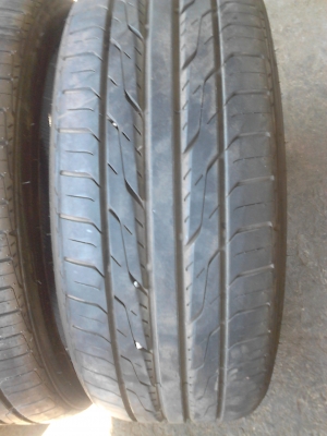 225/35R20 TOYO EXTENSA HP   มี 2 ล้อ TEL.081-427-3941
