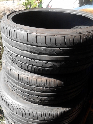 225/35R20 TOYO EXTENSA HP   มี 2 ล้อ TEL.081-427-3941