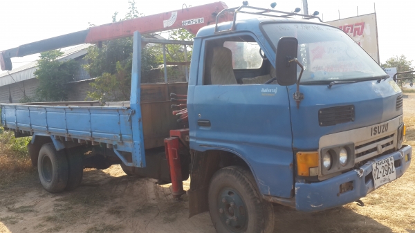 *** คุณสมเกียติ  จาก กทม. จองแล้ว  ขอบคุณมากค่ะ****เครื่อง 4BB1เครน UNIC 2.0 ตัน