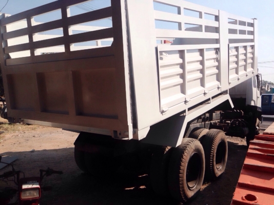 MITSUBISHI FUSO FN527 - 195 HP 6D16 TD-5088 สิบล้อดั๊มพ์ 2 เพลา กระบะดั๊มพ์เหล็ก 12 ตันสีสีนใหม่ๆอย่างสวย เครื่องเดิมเกียร์เดิม 10 SPEED แน่นแรงดีไม่มีเยิ้ม ภายในเก๋งคอนโซลสวยครบ พวงมาลัยเพาเวอร์ ระบบเบรคทริ๊ปฟี้ครบครัน ช่วงล่างคัชซีสวยไม่แตกไม่บวม เอกสาร
