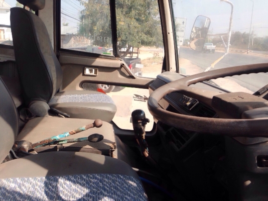 MITSUBISHI FUSO FN527 - 195 HP 6D16 TD-5088 สิบล้อดั๊มพ์ 2 เพลา กระบะดั๊มพ์เหล็ก 12 ตันสีสีนใหม่ๆอย่างสวย เครื่องเดิมเกียร์เดิม 10 SPEED แน่นแรงดีไม่มีเยิ้ม ภายในเก๋งคอนโซลสวยครบ พวงมาลัยเพาเวอร์ ระบบเบรคทริ๊ปฟี้ครบครัน ช่วงล่างคัชซีสวยไม่แตกไม่บวม เอกสาร