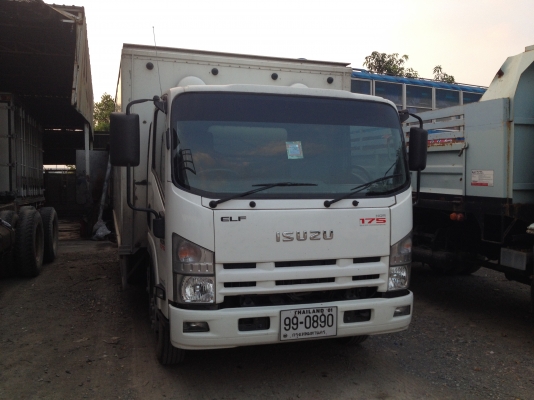 ขายรถ 6 ล้อ ISUZU 6 ล้อ NQR 175 แรงม้า ยาว 4.3 เมตร สนใจติดต่อ 080-4477814 พีรพงษ์