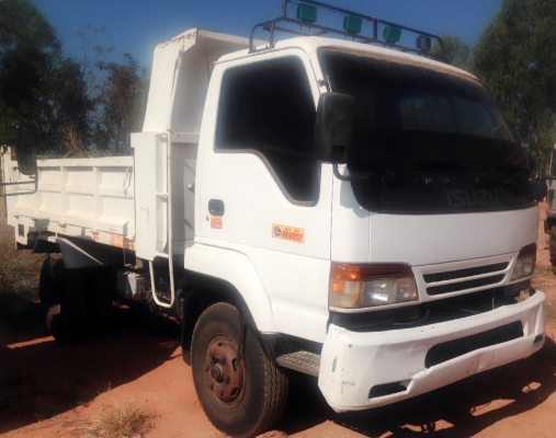 ISUZU NRR 210 HP 6HH1 หกล้อดั๊มพ์ กระบะดั๊มพ์เหล็ก 6 ตันความยาว 3.60 เมตรสภาพสวยพร้อมใช้งานได้เลยครับ ภายในเก๋งคอนโซลสวยครบ แอร์ พวงมาลัยเพาเวอร์ ระบบเบรคทริ๊ปฟี้ครบครัน ช่วงล่างคัชซีสวยเดิมๆ ยาง 8.25 ขอบ 16 สภาพดี 70\% เอกสารทะเบียนชุดโอนครบพร้อม ราคาต่อร ISUZU NRR 210 HP 6HH1 หกล้อดั๊มพ์ กระบะดั๊มพ์เหล็ก 6 ตันความยาว 3.60 เมตรสภาพสวยพร้อมใช้งานได้เลยครับ ภายในเก๋งคอนโซลสวยครบ แอร์ พวงมาลัยเพาเวอร์ ระบบเบรคทริ๊ปฟี้ครบครัน ช่วงล่างคัชซีสวยเดิมๆ ยาง 8.25 ขอบ 16 สภาพดี 70\% เอกสารทะเบียนชุดโอนครบพร้อม ราคาต่อร