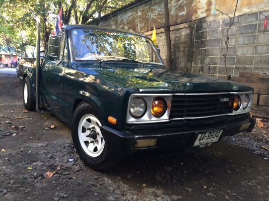 ขาย. Mazda B1600 เครื่องL200