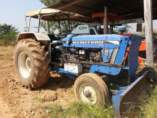 ขายรถไถFORD เครื่องT5 อุปกรณ์ดันหน้า ผานหลัง ช่วงล่างแน่น ทำงานคล่อง สภาพพร้อมใช้งาน สนใจโทร 090-8588220คุณนะ ID:narong498 หรือ www.truck.in.th/498 หรือfb:ณรงค์ ซื้อขายรถมือสอง(เว็บไซต์ส่วนตัว)