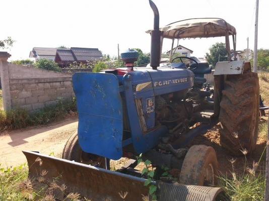 ขายรถไถFORD เครื่องT5 อุปกรณ์ดันหน้า ผานหลัง ช่วงล่างแน่น ทำงานคล่อง สภาพพร้อมใช้งาน สนใจโทร 090-8588220คุณนะ ID:narong498 หรือ www.truck.in.th/498 หรือfb:ณรงค์ ซื้อขายรถมือสอง(เว็บไซต์ส่วนตัว)