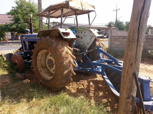 ขายรถไถFORD เครื่องT5 อุปกรณ์ดันหน้า ผานหลัง ช่วงล่างแน่น ทำงานคล่อง สภาพพร้อมใช้งาน สนใจโทร 090-8588220คุณนะ ID:narong498 หรือ www.truck.in.th/498 หรือfb:ณรงค์ ซื้อขายรถมือสอง(เว็บไซต์ส่วนตัว)