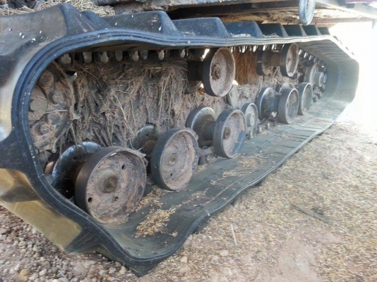 ขายรถเกี่ยวข้าวKUBOTA DC68 ระบบอุ้ม เครื่องดี ใช้งานได้ดี สภาพพร้อมใช้งาน เอกสารเล่มทะเบียนพร้อมโอน สนใจโทร 090-8588220คุณนะ ID:narong498 หรือwww.truck.in.th/498 หรือfb:ณรงค์ ซื้อขายรถมือสอง(เว็บไซต์ส่วนตัว