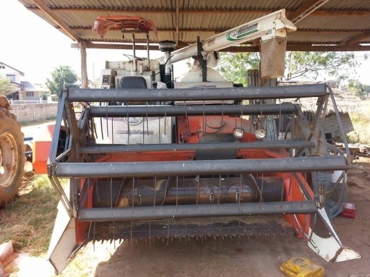 ขายรถเกี่ยวข้าวKUBOTA DC68 ระบบอุ้ม เครื่องดี ใช้งานได้ดี สภาพพร้อมใช้งาน เอกสารเล่มทะเบียนพร้อมโอน สนใจโทร 090-8588220คุณนะ ID:narong498 หรือwww.truck.in.th/498 หรือfb:ณรงค์ ซื้อขายรถมือสอง(เว็บไซต์ส่วนตัว