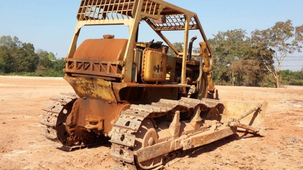 ขายรถแทร็กเตอร์ตีนตะขาบKOMATSU D50P-15 เครื่องดี ทำงานดี  ทำงานคล่อง สภาพพร้อมทำงาน สนใจโทร 090-8588220คุณนะ ID:narong498 หรือwww.truck.in.th/498 หรือfb:ณรงค์ ซื้อขายรถมือสอง(เว็บไซต์ส่วนตัว)