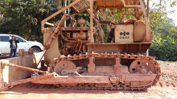 ขายรถแทร็กเตอร์ตีนตะขาบKOMATSU D50P-15 เครื่องดี ทำงานดี  ทำงานคล่อง สภาพพร้อมทำงาน สนใจโทร 090-8588220คุณนะ ID:narong498 หรือwww.truck.in.th/498 หรือfb:ณรงค์ ซื้อขายรถมือสอง(เว็บไซต์ส่วนตัว)