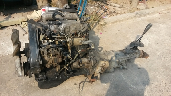 ขายเครื่องมิตรซูสตาด้าพร้อมเกียร์ 2500cc อุปกรณ์ครบ ขาย 27000 บาท