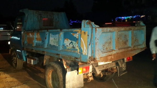 ขาย6ล้อดัมพ์เล็ก toyota bu12 85แรง แชชซีสวยเครื่องดี สภาพพร้อมใช้งานวิ่งทางไกลได้ เอกสารเล่มทะเบียนพร้อมโอน กระบะดี ดัมพ์ยิงหลัง