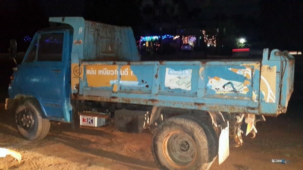 ขาย6ล้อดัมพ์เล็ก toyota bu12 85แรง แชชซีสวยเครื่องดี สภาพพร้อมใช้งานวิ่งทางไกลได้ เอกสารเล่มทะเบียนพร้อมโอน กระบะดี ดัมพ์ยิงหลัง