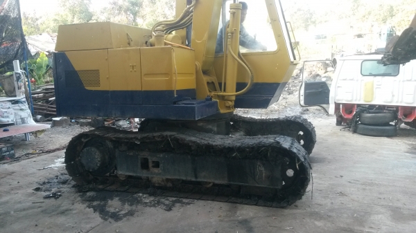 ขายรถแมคโครมิตรซูบิซิPC60 พร้อมใช้งานครับ เครื่องแน่นไม่มีโหลด เอวแน่นปั๊มแรงเครื่องเดินเบาไม่มีเยิ้ม โซ่หนามาลองขับดูก่อนครับ ขาย 255000 บาท