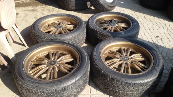 ขายล้อขอบ20 6รูพร้อมยางชุดละ11500