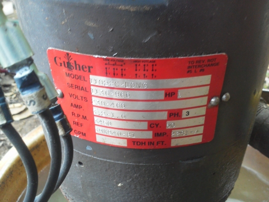 ปั็มหล่อเย็นเลียงชิ้นงานและล้างชิ้นงาน GusherI ขนาด 1 แรงม้า. อัตราการไหลดีมากของอเมริกาใช้ไฟ้าได้ตั้งแต่ 220 - 460 V.ได้