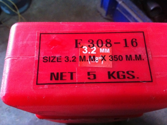 (เส้นละ5บาท)ลวดเชื่อมสแตนเลส ยี่ห้อ YOGO ขนาด 3.2 มม. ยาว 350 มม.ใช้เชือ่มสแตนเลส หรือเหล็กห่อ เหล็กทนแรงสูงต่างๆ