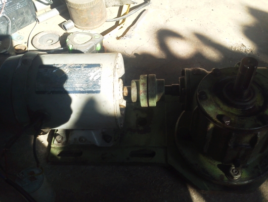 (มีVDOทดสอบให้ดู)มอเตอร์TOSHIBAพร้อมต่อกับเกียร์ทดของ ญี่ปุ่น ขนาด 1/2 แรงม้าทดรอบแล้วหมุนที่ 90 รอบต่อนาที (มีVDOทดสอบให้ดู)มอเตอร์TOSHIBAพร้อมต่อกับเกียร์ทดของ ญี่ปุ่น ขนาด 1/2 แรงม้าทดรอบแล้วหมุนที่ 90 รอบต่อนาที