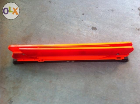 ไฟทับทิมสามเหลี่ยมของญี่ปุ่น CATEYE ไฟทับทิมสามเหลี่ยมของญี่ปุ่น CATEYE