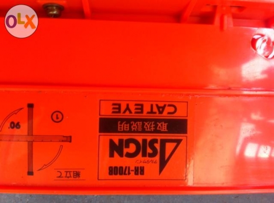 ไฟทับทิมสามเหลี่ยมของญี่ปุ่น CATEYE ไฟทับทิมสามเหลี่ยมของญี่ปุ่น CATEYE