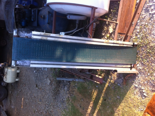 ชุดสายพานลำเลียง ขนาดหน้ากว้าง 6 นิ้ว ยาว 1ม. ขับด้วยมอเตอร์เกียร์ทด PANASONIC (มี 6 ชุด)