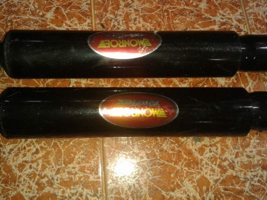 ขายโช๊ค monrowe หลัง ใส่รถกระบะ รถตู้ สภาพดีมาก ราคาไม่แพงขอขาย 500 บาทครับ