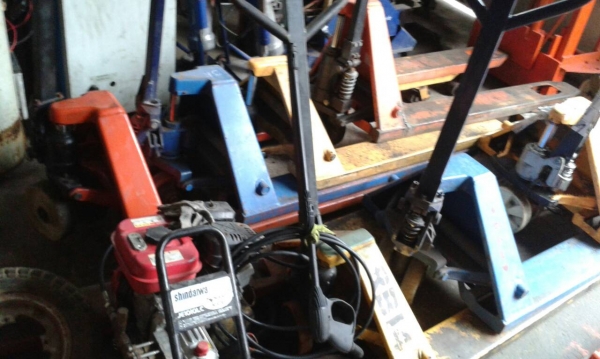 รับซ่อมรถยกทั้งในและนอกสถานที่