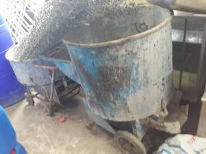 ถังผสมปูนสภาพพร้อมใช้งานครับขนาดใหญ่ครับราคานี้คุ้มครับ ถังผสมปูนสภาพพร้อมใช้งานครับขนาดใหญ่ครับราคานี้คุ้มครับ