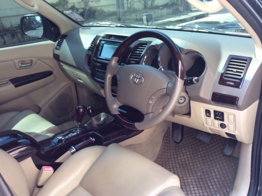 ขาย toyota fortuner 3.0 v top auto 4wd ขาย toyota fortuner 3.0 v top auto 4wd