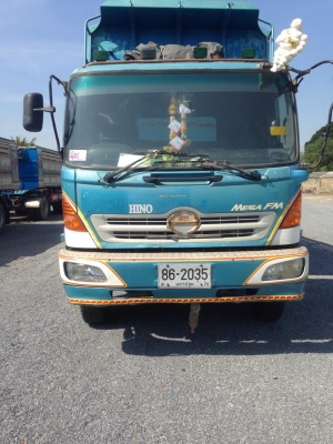 ขายรถ 10 ล้อ HINO 3 เพลา 245 แรงม้า พร้อมพ่วง โทร 0814458684 มาดูรถก่อน แล้วมาคุยกันครับ