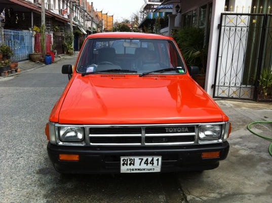 ขายกะบะ 4 ประตู toyota hilux ln