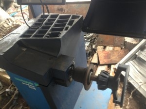 เครื่องถ่วงล้อเยอรมัน