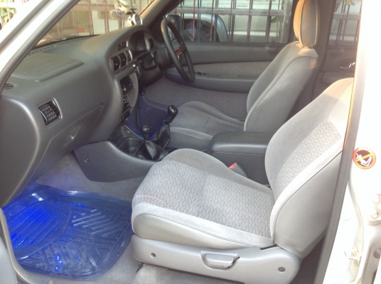 ฟอร์ดเรนเจอ 4 ประตู โฟวิล 4x4 แต่งเต็ม มือเดียวป้ายแดง ราคา 228000 บาท ฟอร์ดเรนเจอ 4 ประตู โฟวิล 4x4 แต่งเต็ม มือเดียวป้ายแดง ราคา 228000 บาท