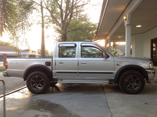 ฟอร์ดเรนเจอ 4 ประตู โฟวิล 4x4 แต่งเต็ม มือเดียวป้ายแดง ราคา 228000 บาท ฟอร์ดเรนเจอ 4 ประตู โฟวิล 4x4 แต่งเต็ม มือเดียวป้ายแดง ราคา 228000 บาท