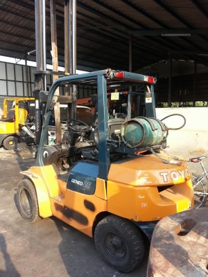 TOYOTA 7FG25 รถนอกเก่าญี่ปุ่น เสา 5 เมตร TOYOTA 7FG25 รถนอกเก่าญี่ปุ่น เสา 5 เมตร