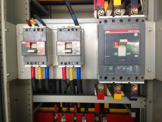 ขายตู้main control มือสองครับ สภาพใหม่เอี่ยม abbทั้งชุด