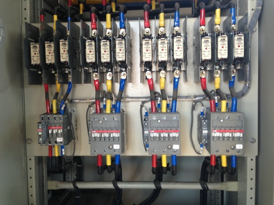 ขายตู้main control มือสองครับ สภาพใหม่เอี่ยม abbทั้งชุด