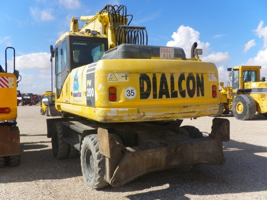 รถขุดล้อยาง PW200-7K #K40139 ปี 2004 สนใจติดต่อ 098-858-5524 สามภพ ครับ