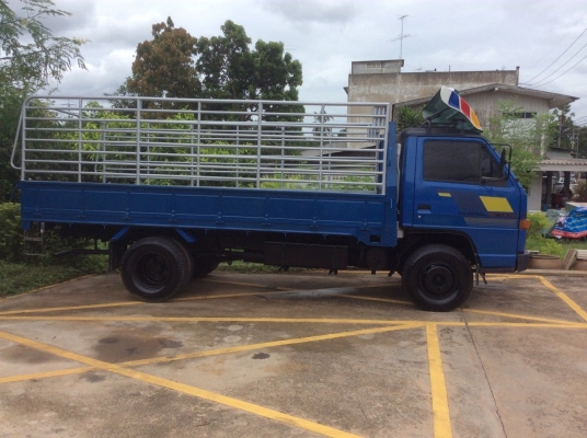 ISUZU NPR115 รถห้างแท้ เครื่องดี ขับดี ครัทซีสวย ขาย 370,000 บาท(ติดต่อศุภากร 081-4252943)
