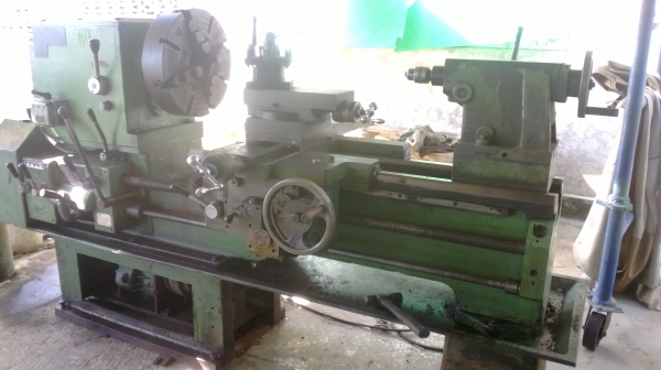 แท่นกลึง 6 ฟุต 2 เพลาเกียร์บล็อก พร้อมใช้งาน ด่วน !!!!  98,000