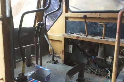 **385,000 บ.ต่อรอง**ขายแบคโฮ KOMATSU PC120-2 ปั้มเดิม เครื่อง ISUZU 6BD1-6สูบ เครื่อง ดี แน่น ปั้มดี แรงดี ทำงานดี เร็วดี คล่องตัว บูมอาร์มใหญ่ สวยไม่ปะไม่ดาม บุ้งกี๋หนา ใหญ่ เอวใหญ่ แน่นดี ไม่แตกไม่ร้าว ช่วงล่าง70-80\% โซ่ดี แทร็กหนา โรลเลอร์ดี สป็อคเก็ตด