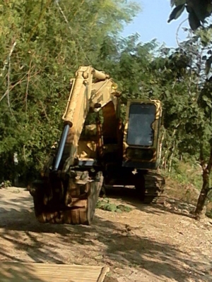 **385,000 บ.ต่อรอง**ขายแบคโฮ KOMATSU PC120-2 ปั้มเดิม เครื่อง ISUZU 6BD1-6สูบ เครื่อง ดี แน่น ปั้มดี แรงดี ทำงานดี เร็วดี คล่องตัว บูมอาร์มใหญ่ สวยไม่ปะไม่ดาม บุ้งกี๋หนา ใหญ่ เอวใหญ่ แน่นดี ไม่แตกไม่ร้าว ช่วงล่าง70-80\% โซ่ดี แทร็กหนา โรลเลอร์ดี สป็อคเก็ตด