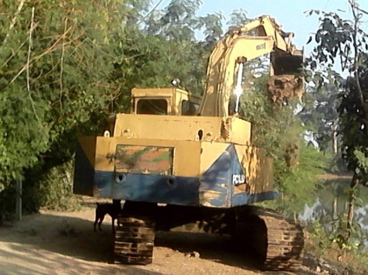 **385,000 บ.ต่อรอง**ขายแบคโฮ KOMATSU PC120-2 ปั้มเดิม เครื่อง ISUZU 6BD1-6สูบ เครื่อง ดี แน่น ปั้มดี แรงดี ทำงานดี เร็วดี คล่องตัว บูมอาร์มใหญ่ สวยไม่ปะไม่ดาม บุ้งกี๋หนา ใหญ่ เอวใหญ่ แน่นดี ไม่แตกไม่ร้าว ช่วงล่าง70-80\% โซ่ดี แทร็กหนา โรลเลอร์ดี สป็อคเก็ตด