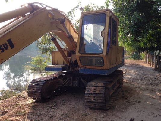 **385,000 บ.ต่อรอง**ขายแบคโฮ KOMATSU PC120-2 ปั้มเดิม เครื่อง ISUZU 6BD1-6สูบ เครื่อง ดี แน่น ปั้มดี แรงดี ทำงานดี เร็วดี คล่องตัว บูมอาร์มใหญ่ สวยไม่ปะไม่ดาม บุ้งกี๋หนา ใหญ่ เอวใหญ่ แน่นดี ไม่แตกไม่ร้าว ช่วงล่าง70-80\% โซ่ดี แทร็กหนา โรลเลอร์ดี สป็อคเก็ตด