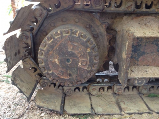 **385,000 บ.ต่อรอง**ขายแบคโฮ KOMATSU PC120-2 ปั้มเดิม เครื่อง ISUZU 6BD1-6สูบ เครื่อง ดี แน่น ปั้มดี แรงดี ทำงานดี เร็วดี คล่องตัว บูมอาร์มใหญ่ สวยไม่ปะไม่ดาม บุ้งกี๋หนา ใหญ่ เอวใหญ่ แน่นดี ไม่แตกไม่ร้าว ช่วงล่าง70-80\% โซ่ดี แทร็กหนา โรลเลอร์ดี สป็อคเก็ตด