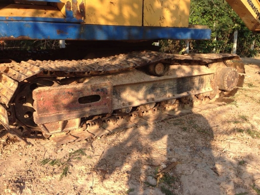 **385,000 บ.ต่อรอง**ขายแบคโฮ KOMATSU PC120-2 ปั้มเดิม เครื่อง ISUZU 6BD1-6สูบ เครื่อง ดี แน่น ปั้มดี แรงดี ทำงานดี เร็วดี คล่องตัว บูมอาร์มใหญ่ สวยไม่ปะไม่ดาม บุ้งกี๋หนา ใหญ่ เอวใหญ่ แน่นดี ไม่แตกไม่ร้าว ช่วงล่าง70-80\% โซ่ดี แทร็กหนา โรลเลอร์ดี สป็อคเก็ตด